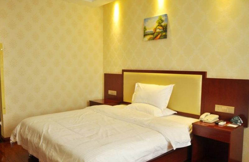 GreenTree Inn ShangXi Taiyuan North Central Taigang Forest Park Express Hotel