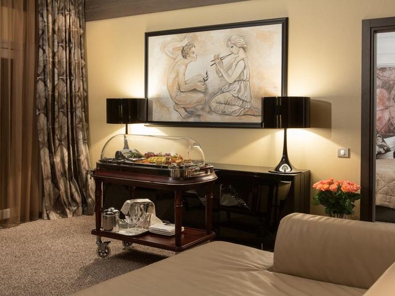 Hotel Photo 1
