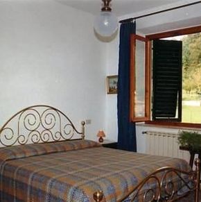 NearBy Hotel