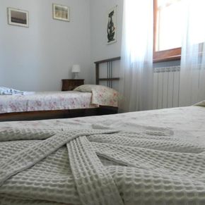 NearBy Hotel