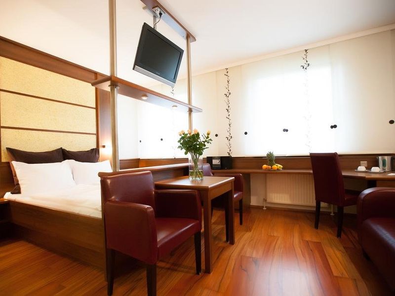 Hotel Photo 5