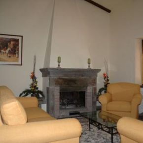 NearBy Hotel