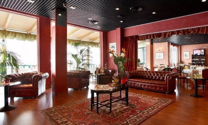 Hotel Photo 9