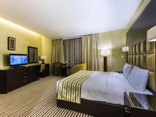 Фото отеля Al Bastaki International Hotel