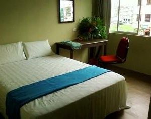 OYO 44017 L & C Premium Stay Kuching Malaysia