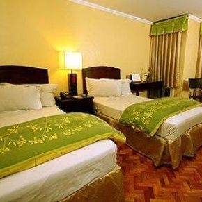 NearBy Hotel