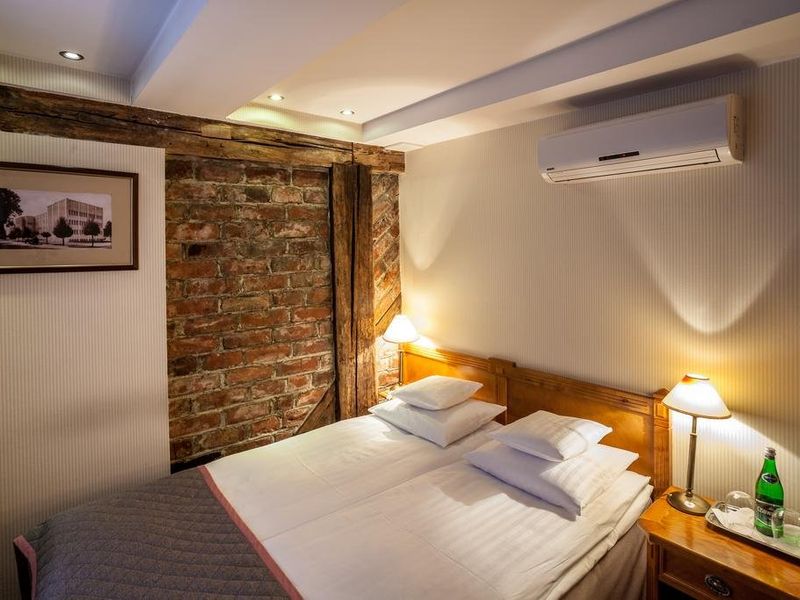 Hotel Photo 1