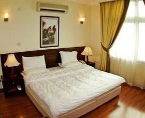 NearBy Hotel