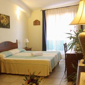 NearBy Hotel