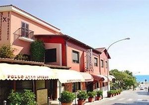 Hotel La Caravella Vieste Italy