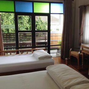 NearBy Hotel
