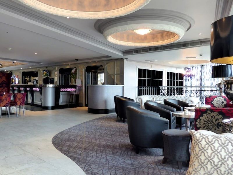 Hotel Photo 12