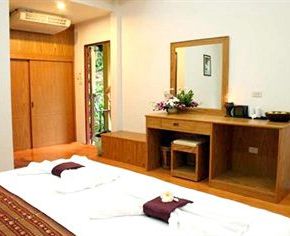 NearBy Hotel