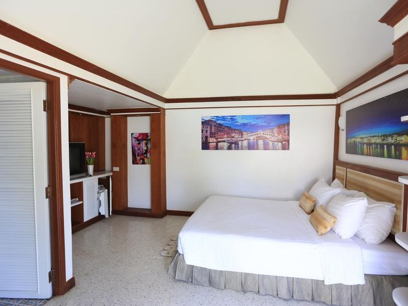 Hotel Photo 5