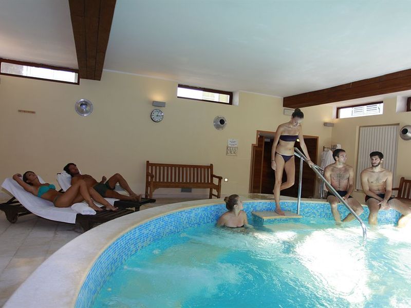 Hotel Photo 8