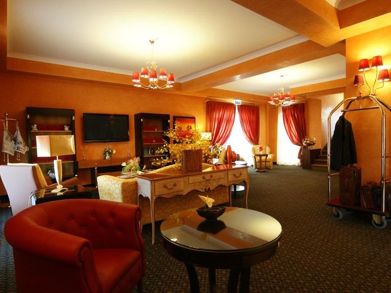 Hotel Photo 6