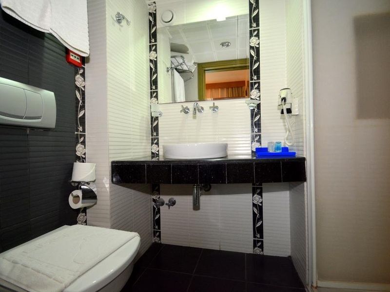 Hotel Photo 9