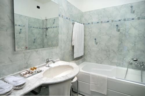 صورة الفندق 8