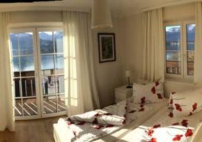 NearBy Hotel