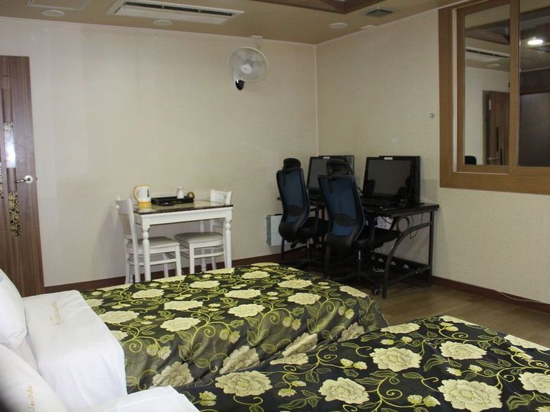 Hotel Photo 10