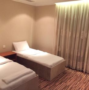 NearBy Hotel
