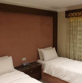 NearBy Hotel