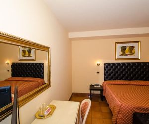 SUITE DEGLI SPECCHI Vitinia Italy