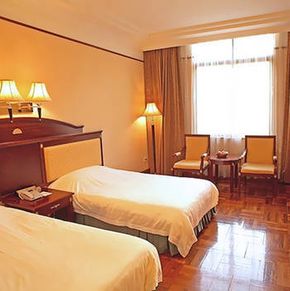 NearBy Hotel