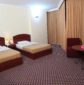 NearBy Hotel