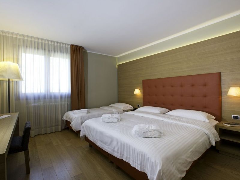 Hotel Photo 1