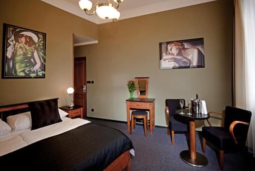 Hotel Photo 9