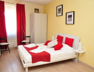 At Home Bed and Breakfast Lucca Italy