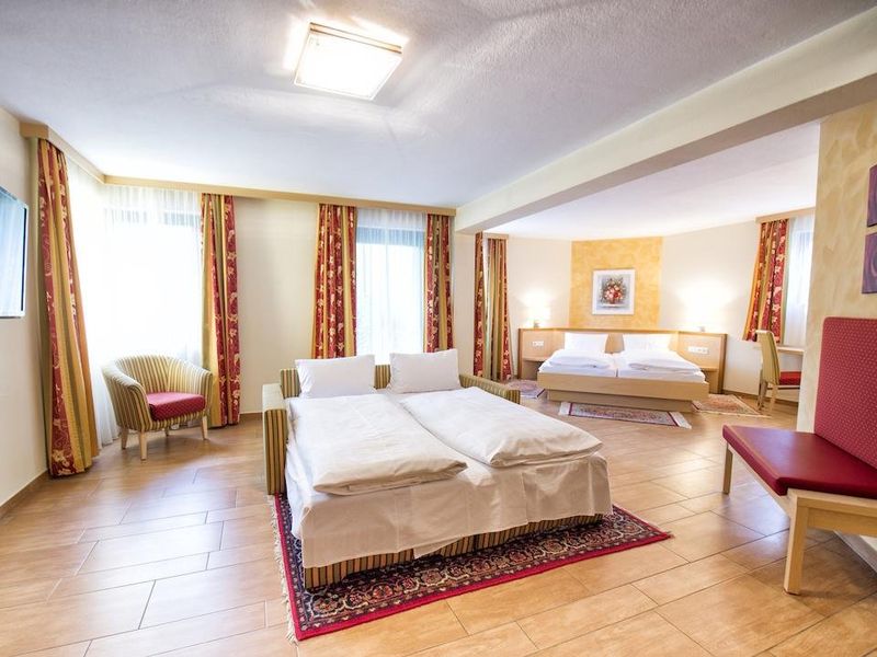 Hotel Photo 1