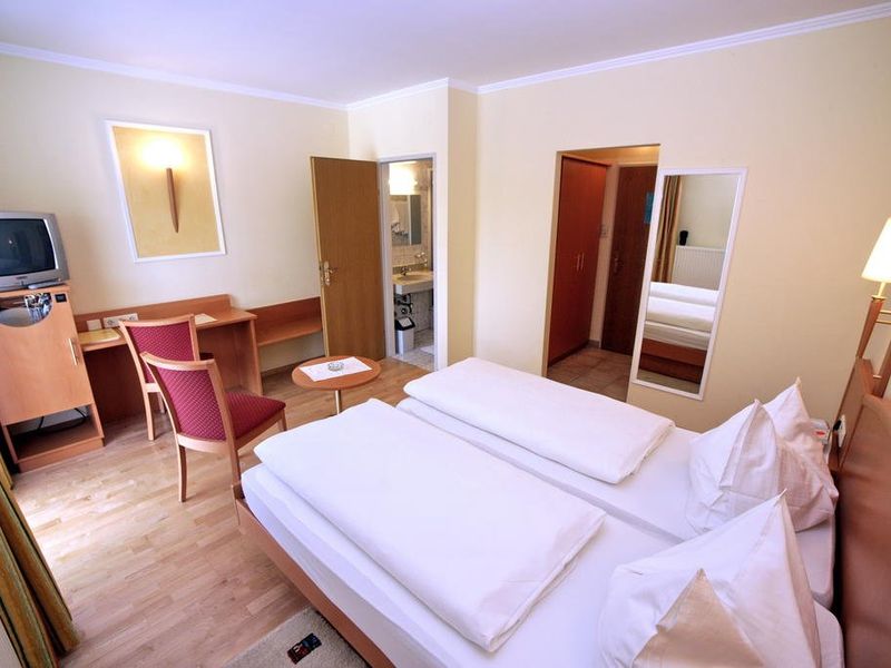 Hotel Photo 8