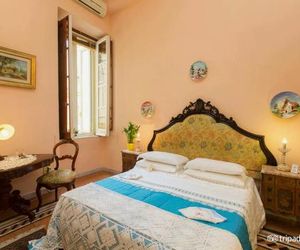 B&B Atmosfere Del Centro Storico Naples Italy