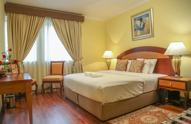 Al Muraqabat Plaza Hotel Apartments