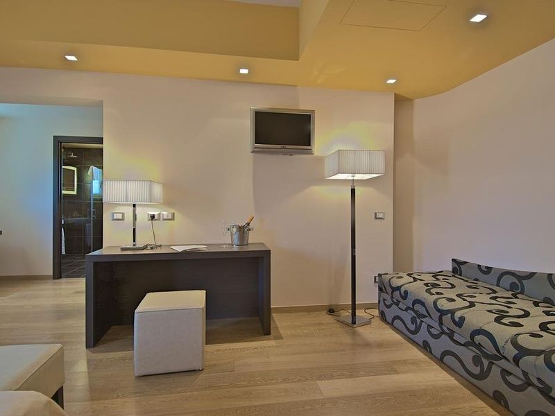 Hotel Photo 6
