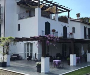 R. T. A. "CASA BIANCA" Marina di Massa Italy
