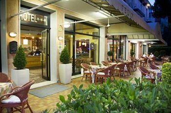 Hotel Photo 13
