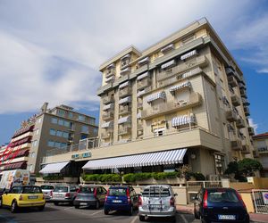 Hotel Residence Villa Jolanda Lido Di Camaiore Italy