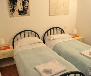 Bella Napoli Guesthouse Trattoria Pizzeria La Spezia Italy
