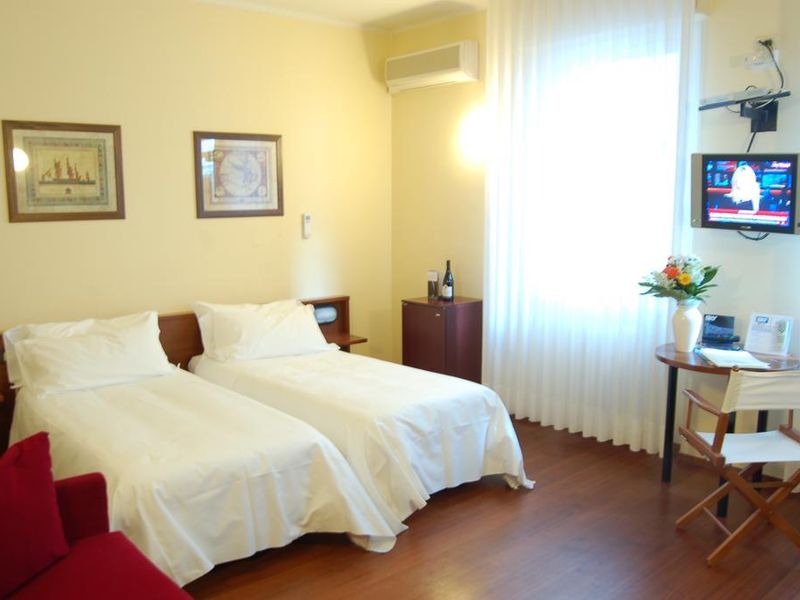Hotel Photo 2