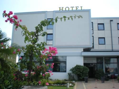 Hotel Photo 21