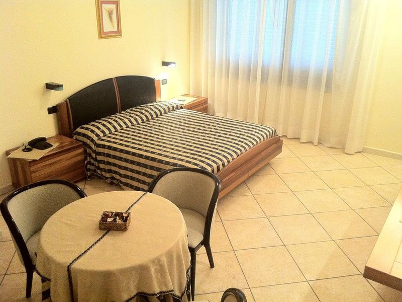 Hotel Photo 1