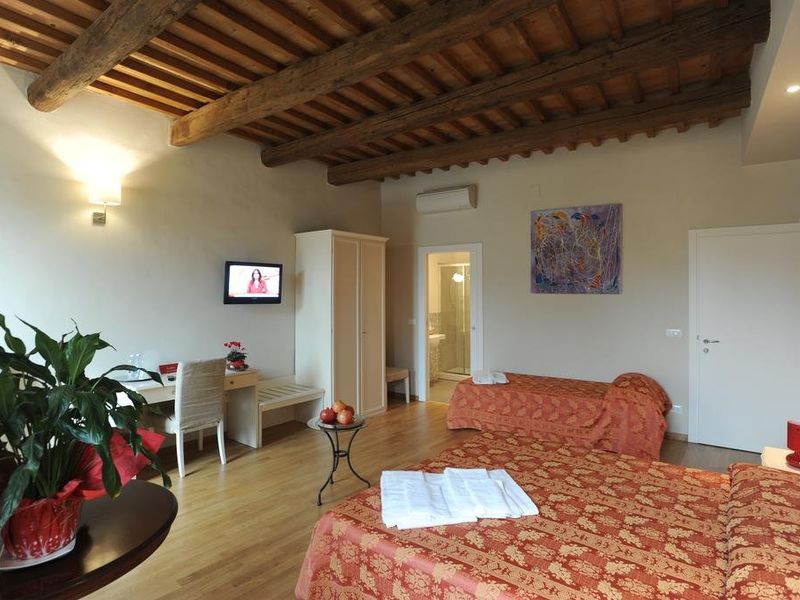 Hotel Photo 6