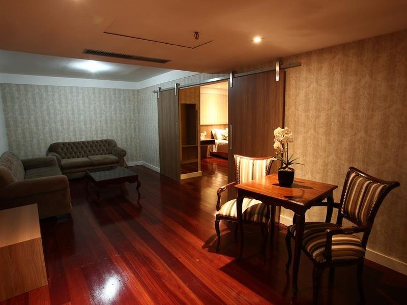 Hotel Photo 12