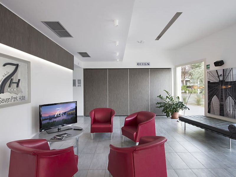 Hotel Photo 4