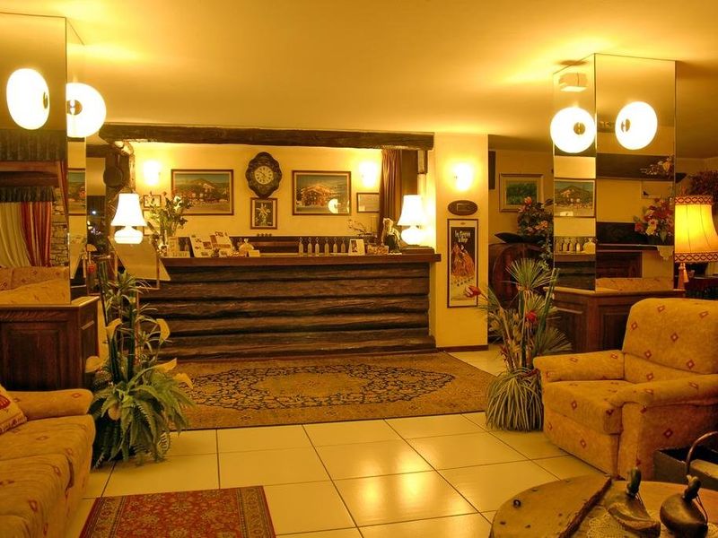 Hotel Photo 9