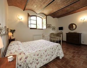 Agriturismo La Peschiera CASOLE DELSA Italy