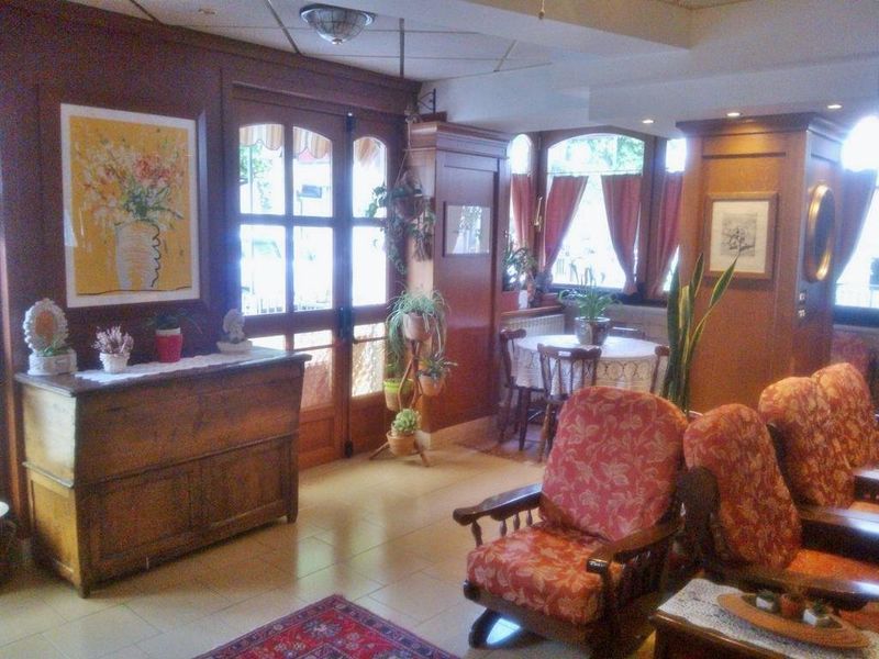 Hotel Photo 8